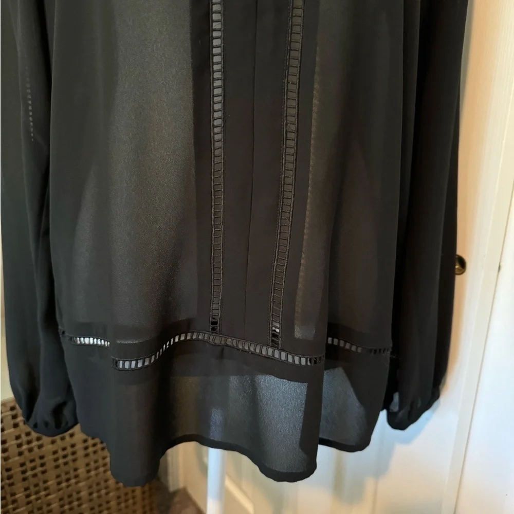 Michael‎ Kors Black Vneck pullover Tunic Sheer Blouse Eyelet Office Workwear M